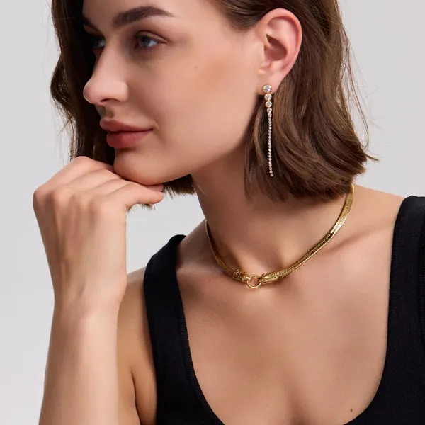 Gold_Artistic_Snake_Necklace_For_Women